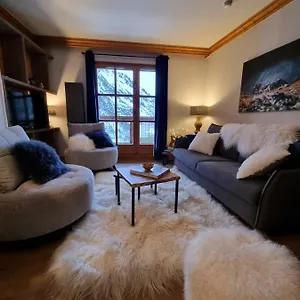 Arc 1950 De Standing Refuge Du Montagnard Skis Aux Pieds Les Arcs (Savoie)